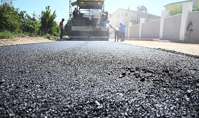 Kuzdere Mahallesi 2'nci Cadde'de asfaltlama çalışmaları başladı